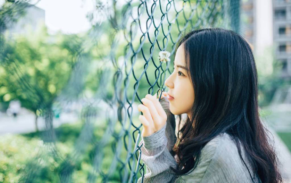 “不如何，那刘将军最好立刻将在下斩了，为自己报仇。”庞统淡然道：“否则，你不会再有任何机会？”